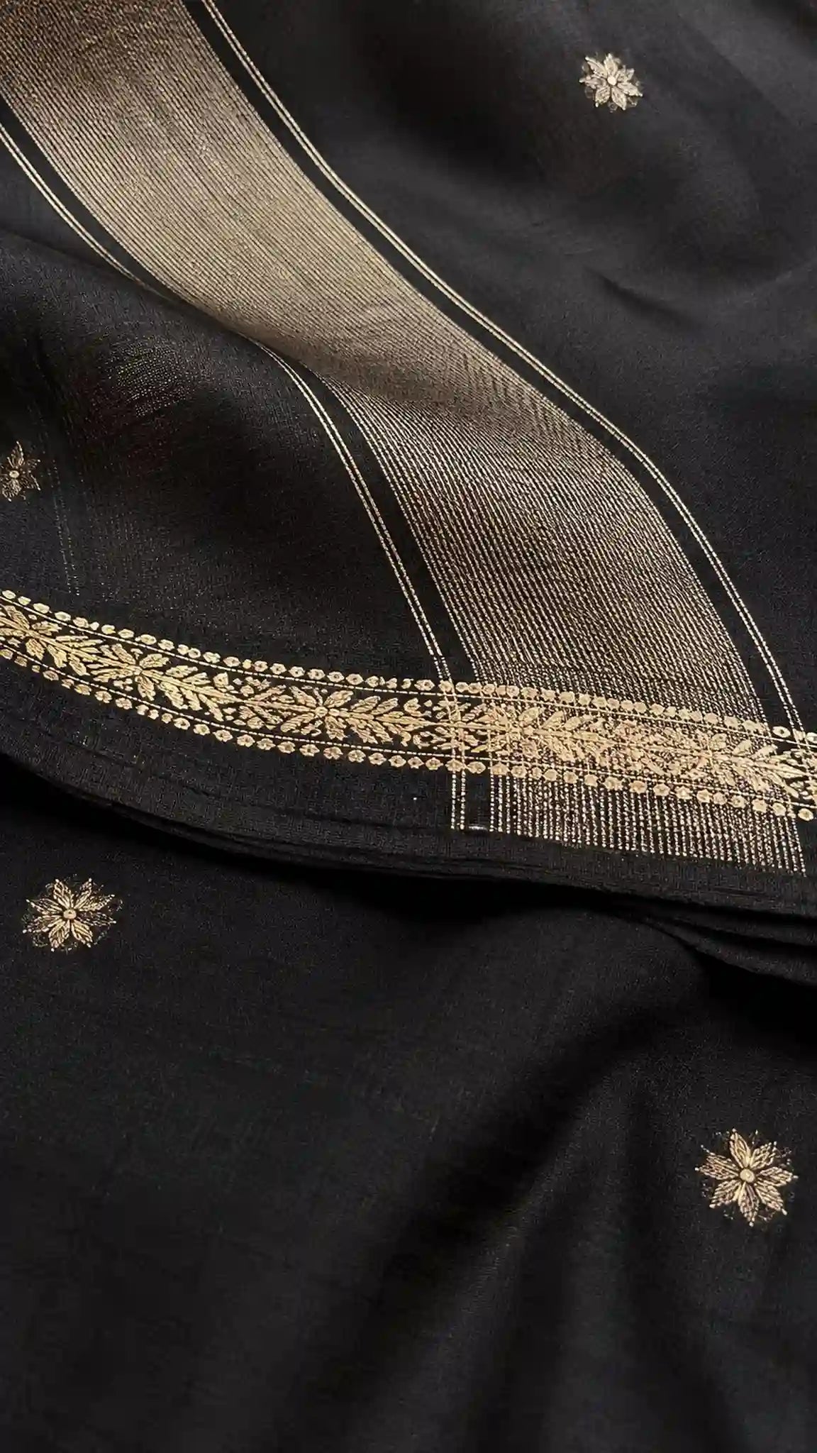 Black Maheshwari Silk Cotton Saree with Gold Zari Buttas - Zari Border | Women Fashion India