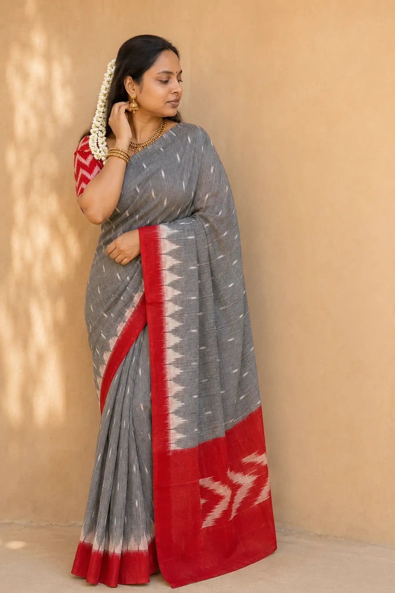 Grey Ikat Mercerised Cotton Handloom Saree with Red Border - Pallu Detail | Women Fashion India