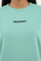TRESSNY-Oversized-Tee-Mint-Front-Closeup